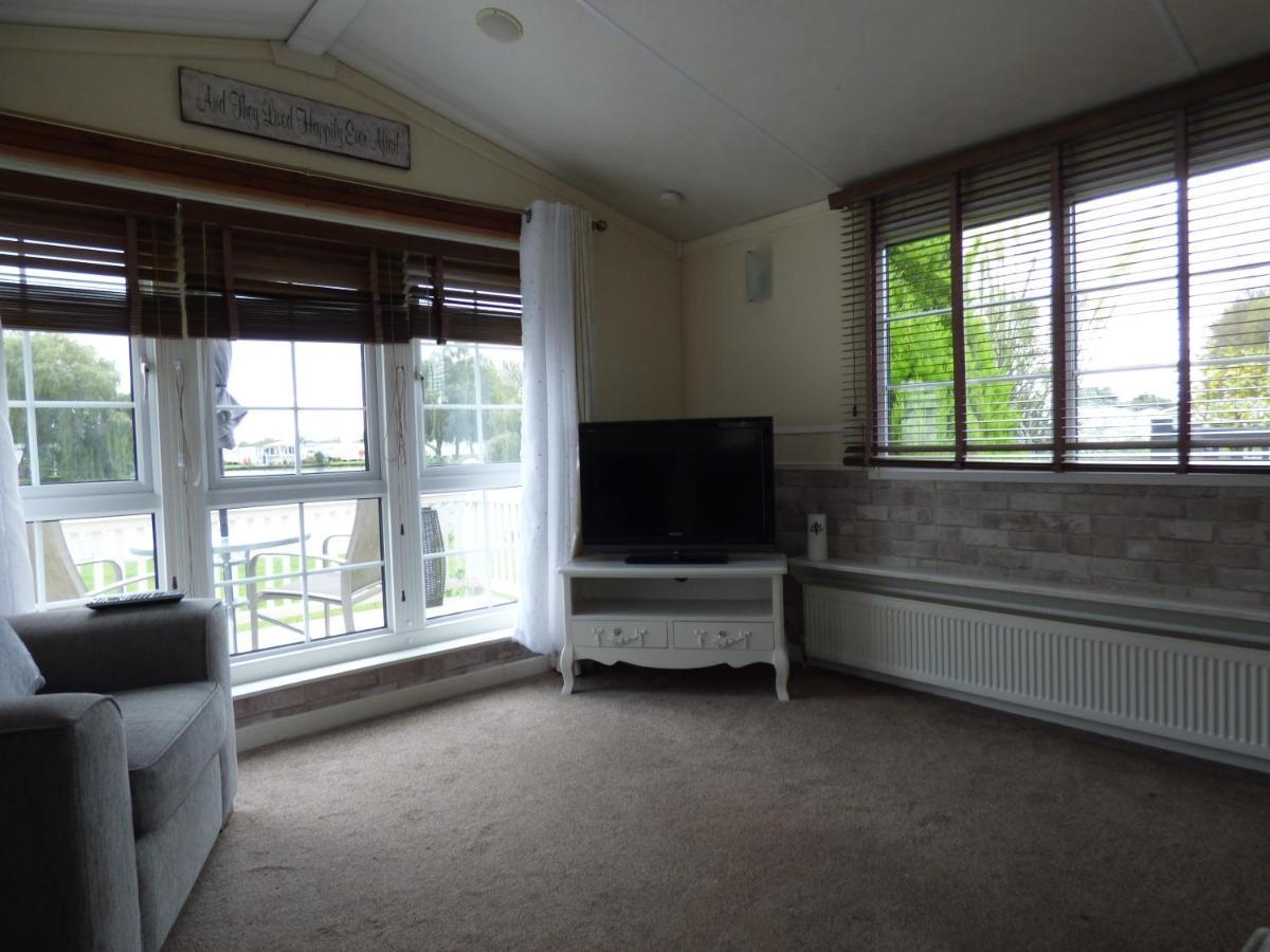 Cedar Lake 58 At Southview Leisure Park Skegness Bagian luar foto